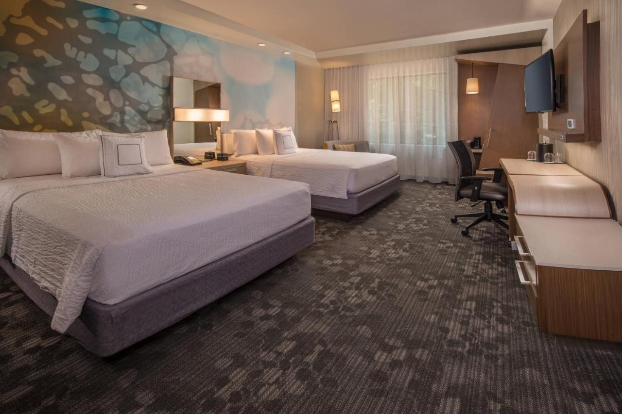 Courtyard By Marriott Chocolate Avenue 3*