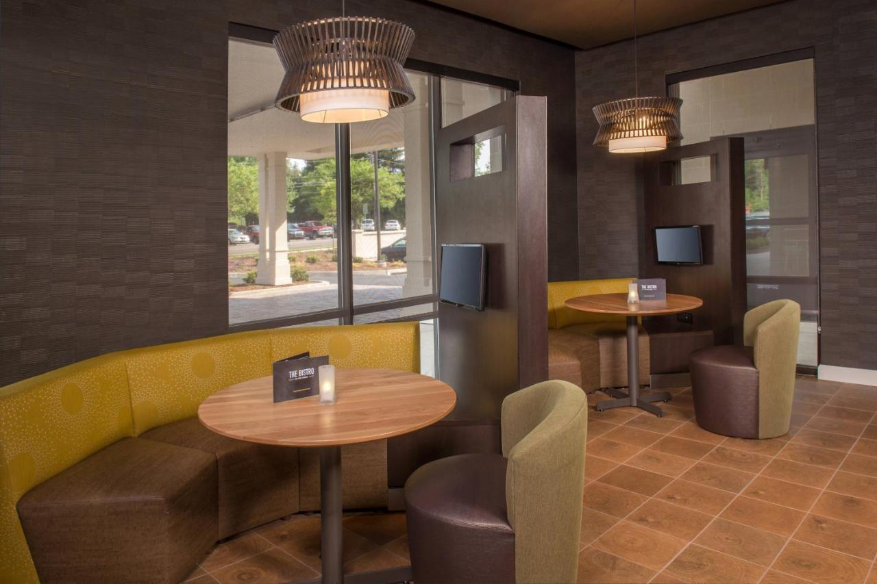 Courtyard By Marriott Chocolate Avenue