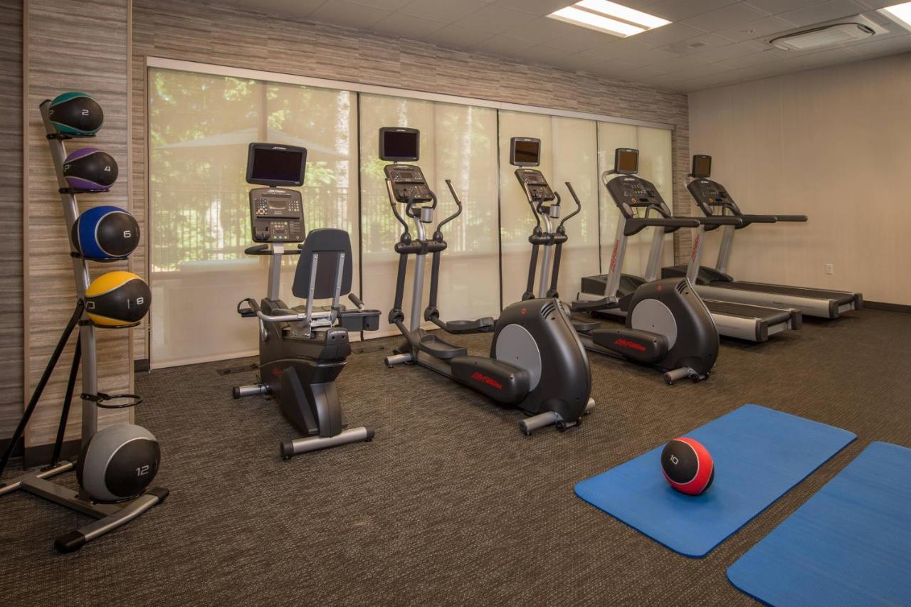 Courtyard By Marriott Chocolate Avenue Hotel 3*