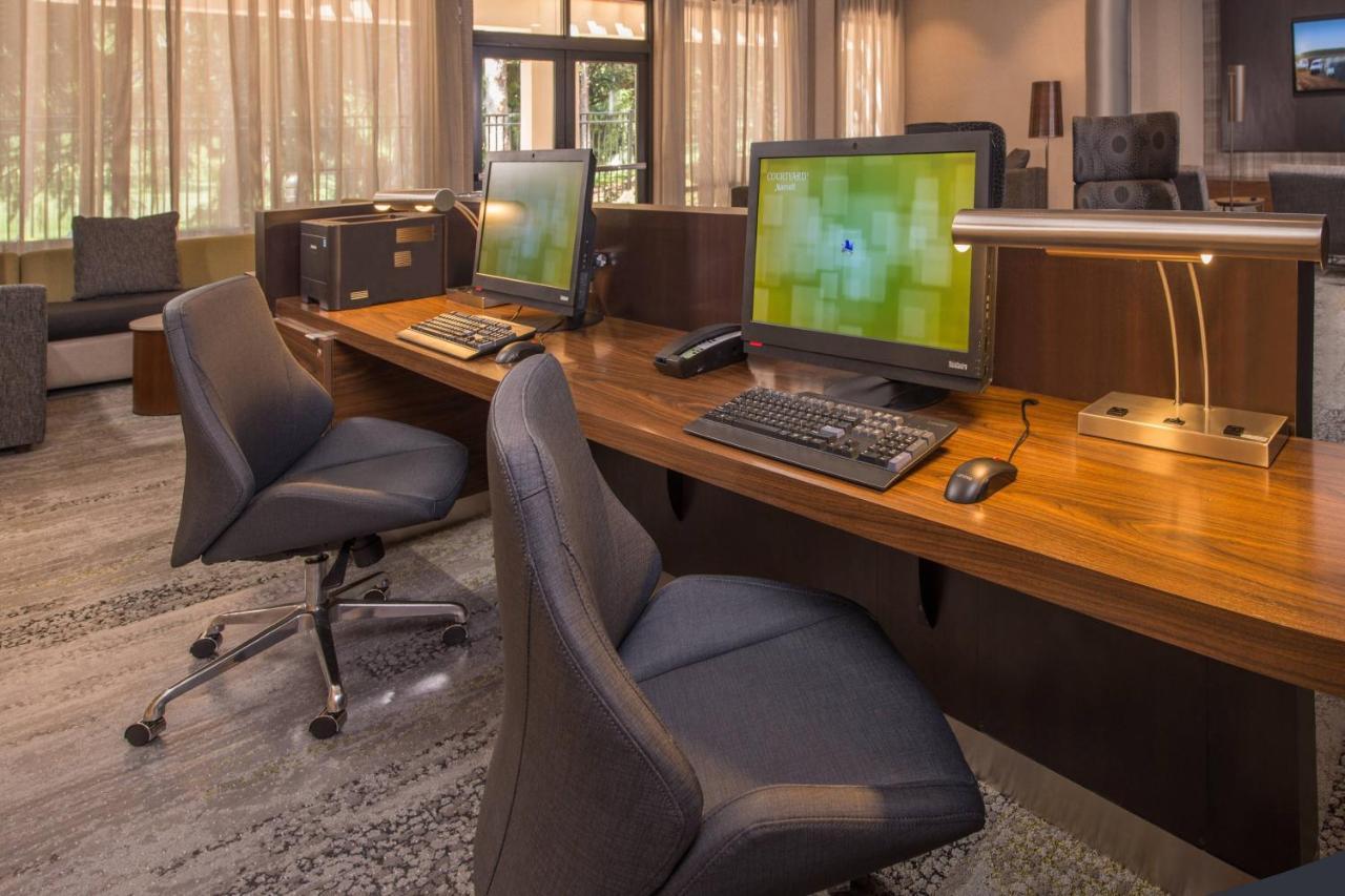 Courtyard By Marriott Chocolate Avenue 3*