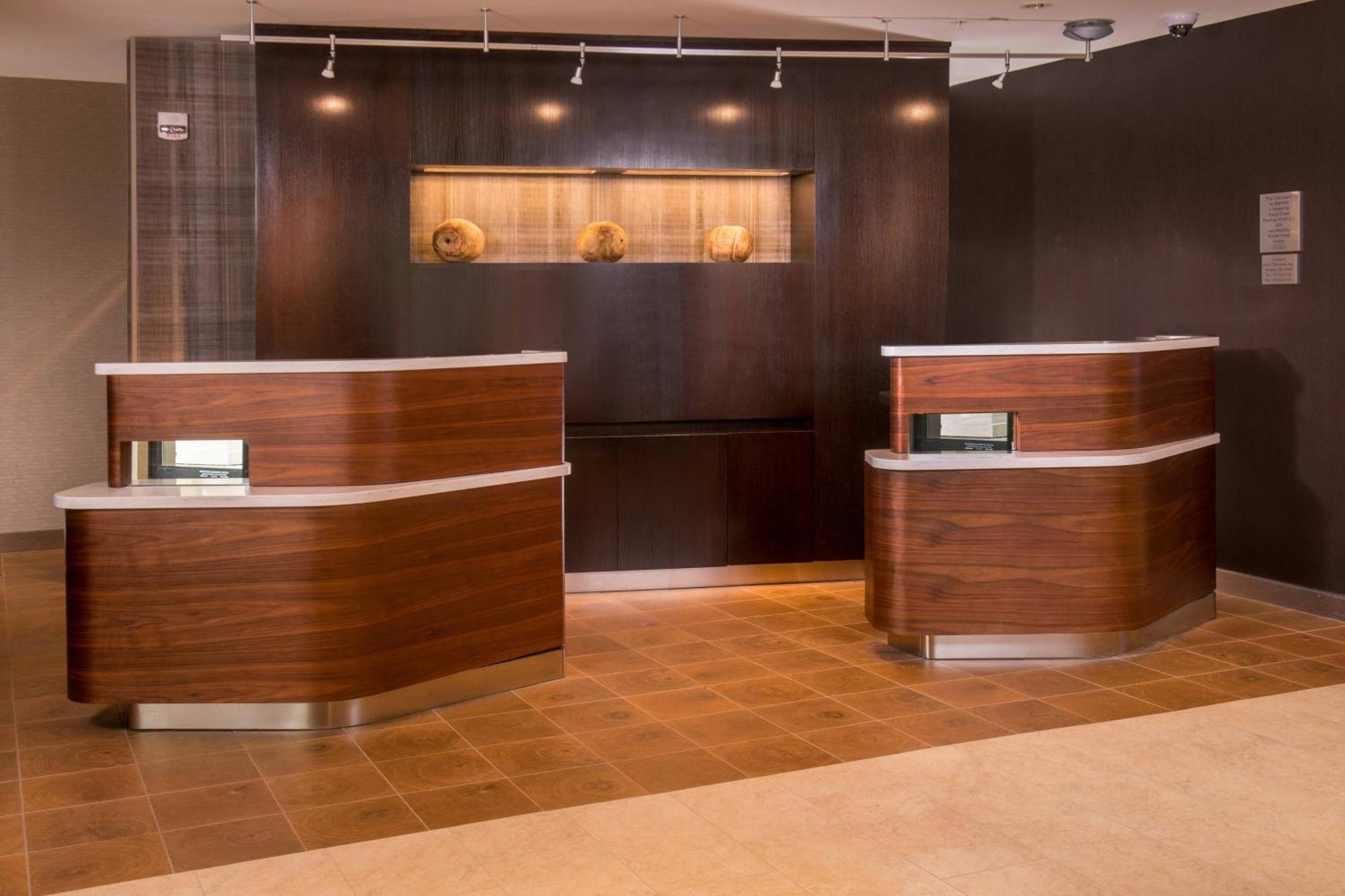 Courtyard By Marriott Chocolate Avenue