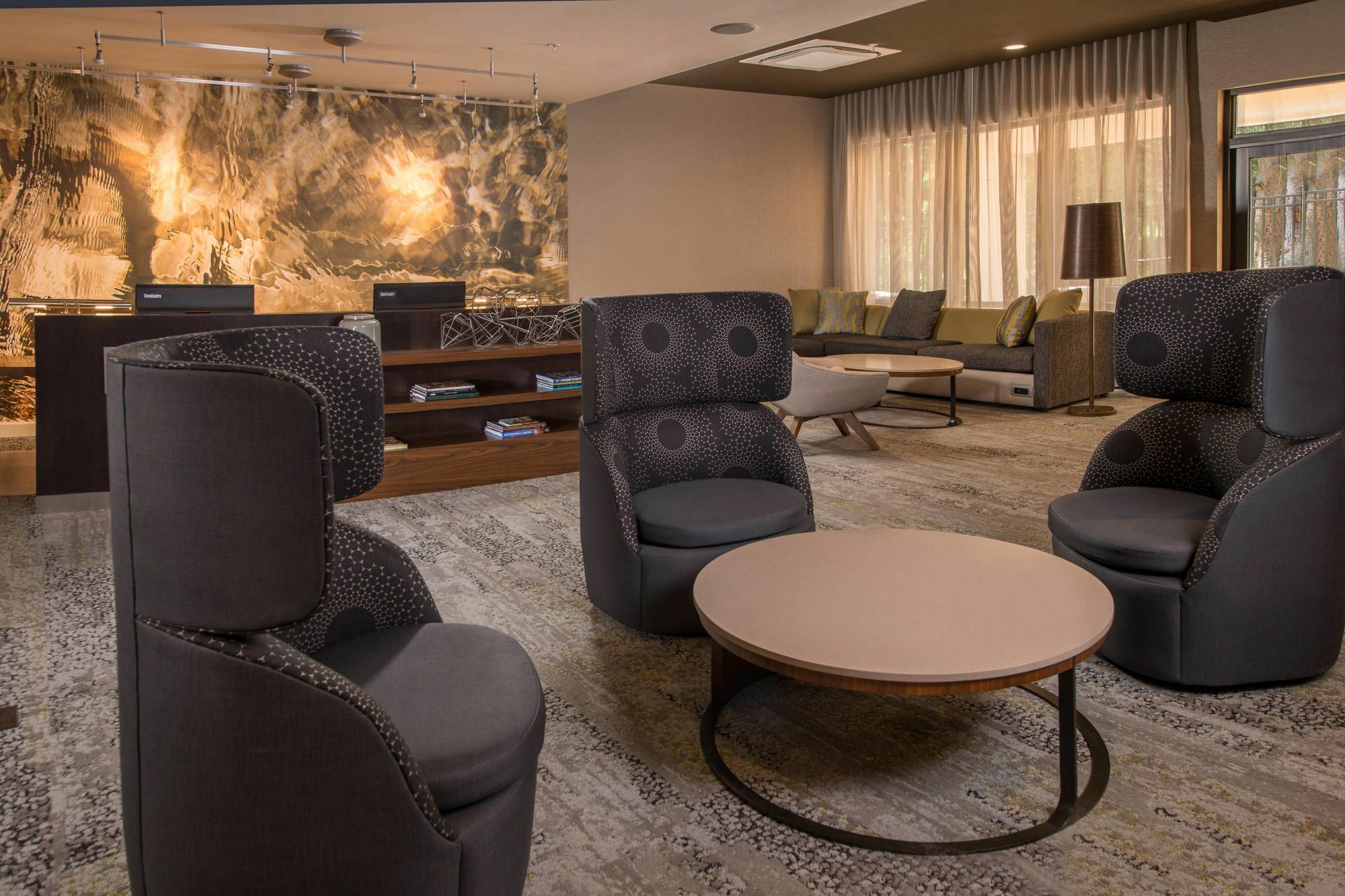 Courtyard By Marriott Chocolate Avenue
