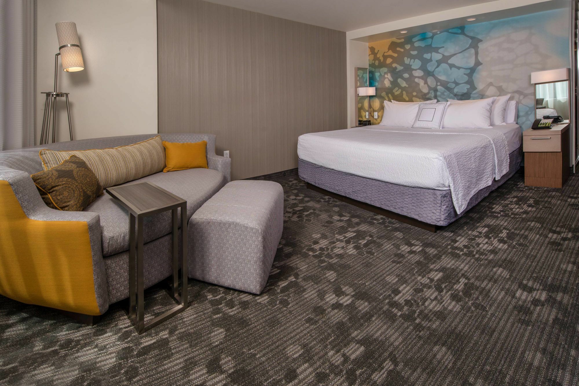 Courtyard By Marriott Chocolate Avenue Hotel 3*
